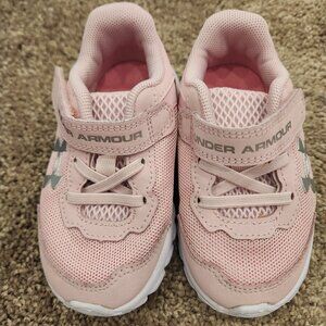 Under Armour Baby-Girl's Infant Assert Alternate Closure Sneaker Size 5